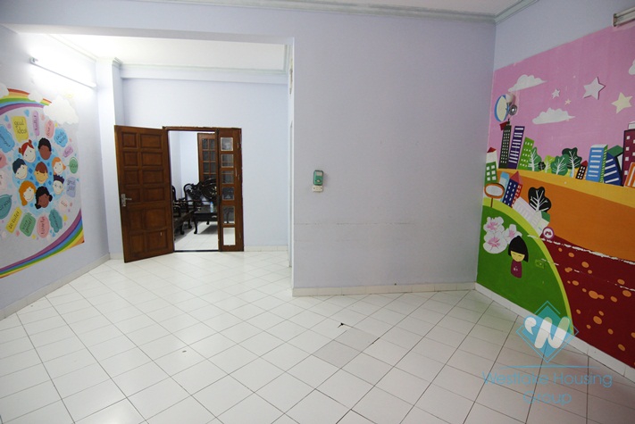 4 floors house for rent in Ba Dinh district, Ha Noi