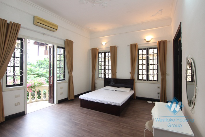 House for rent in Tay Ho alley with small yard large terrace