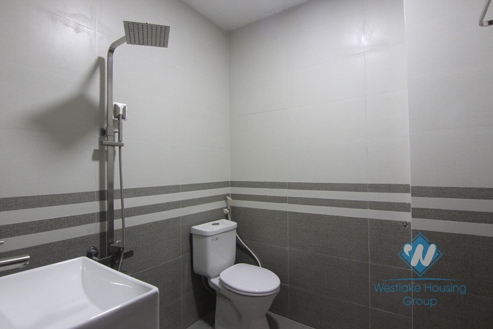 House for rent in Tay Ho alley with small yard large terrace