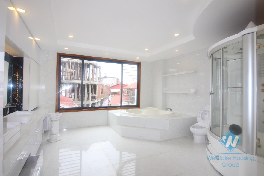 7 floors house for rent in Ba Dinh district, Hanoi