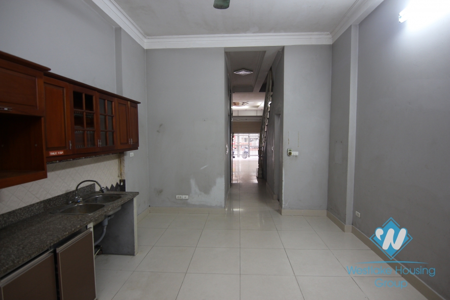 Spacious building for leasing office in Ba Dinh, Hanoi