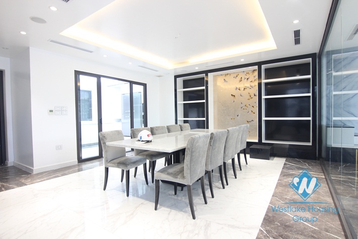 Gorgeous villa for rent on the lake side of Westlake, Tay Ho