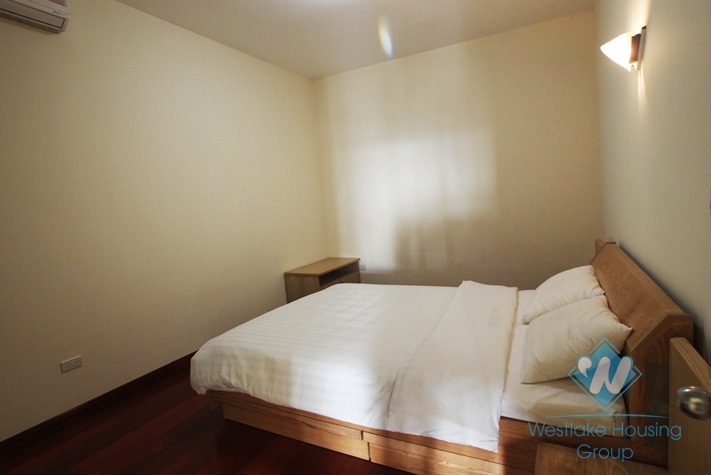 Luxury services apartment with lake view for rent in Kim Ma, Ba Dinh, Hanoi