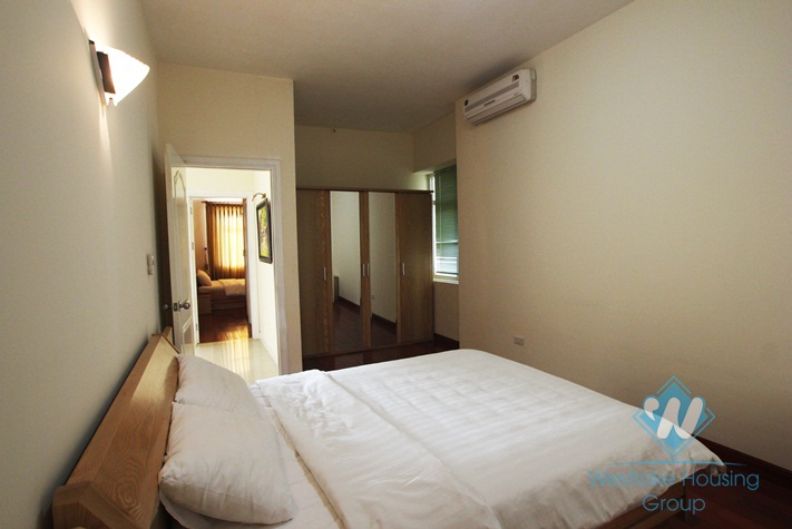 Luxury services apartment with lake view for rent in Kim Ma, Ba Dinh, Hanoi