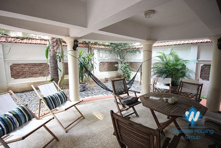 Charming house with swimming pool for rent in Westlake area
