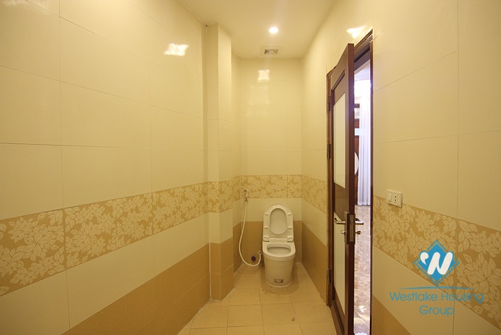 Brand new house with 5 bedrooms for rent in Tay Ho district 