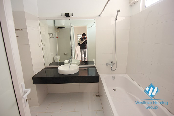 White house with 3 floor for rent in Tay Ho area 