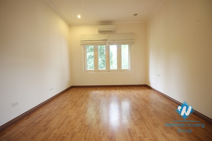 A charming Villa with 5 bedrooms for lease in Dang Thai Mai street, Westlake area