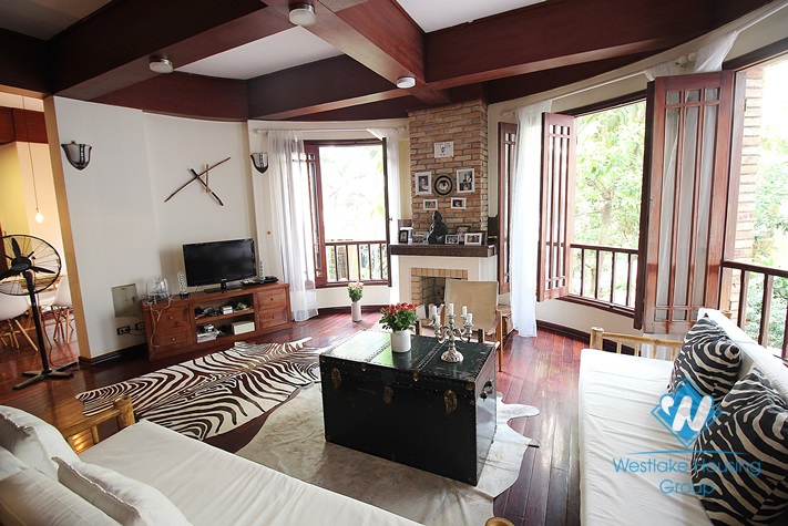 Charming house with swimming pool for rent in Westlake area