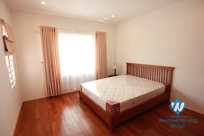 White house with 3 floor for rent in Tay Ho area 