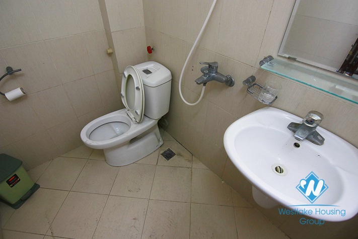 Cheap house for rent with 5 bedrooms in Ba Dinh district