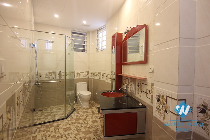Brand new house with 5 bedrooms for rent in Tay Ho district 