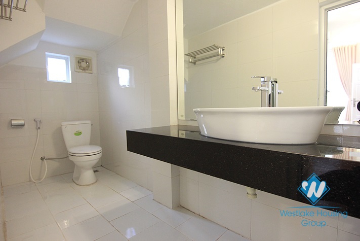 White house with 3 floor for rent in Tay Ho area 