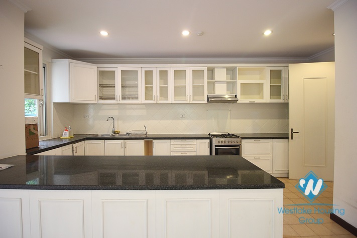 A charming Villa with 5 bedrooms for lease in Dang Thai Mai street, Westlake area