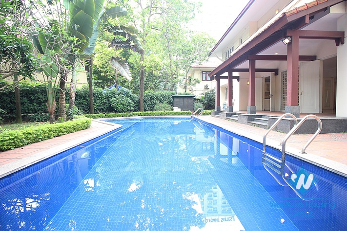 A charming Villa with 5 bedrooms for lease in Dang Thai Mai street, Westlake area