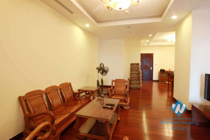 Unfurnished apartment for rent in Royal city, Thanh Xuan, Hanoi