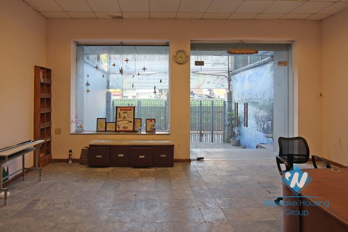 Big office house for rent in Tay Ho, Hanoi