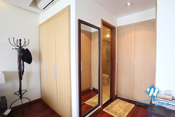 High quality studio for lease on Xuan Dieu street, Tay Ho district, Hanoi