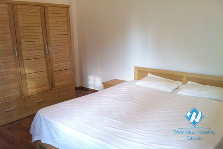Cheap 1 bedroom apartment for rent on Thuy Khue street, Tay Ho, Hanoi