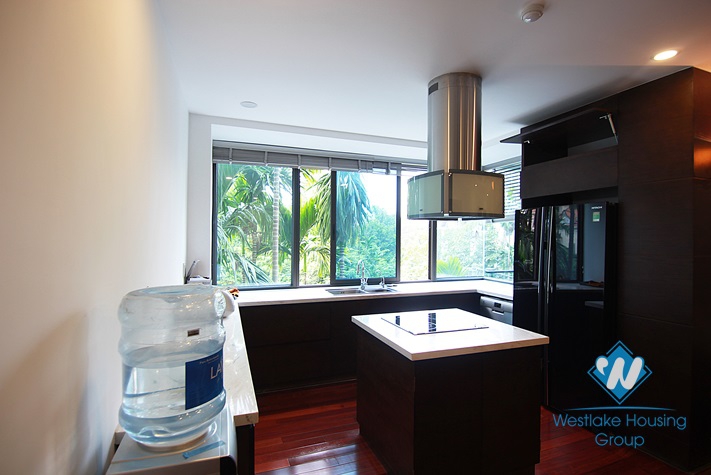 04 bedroom apartment for lease in Dang Thai Mai street, Tay Ho, Hanoi