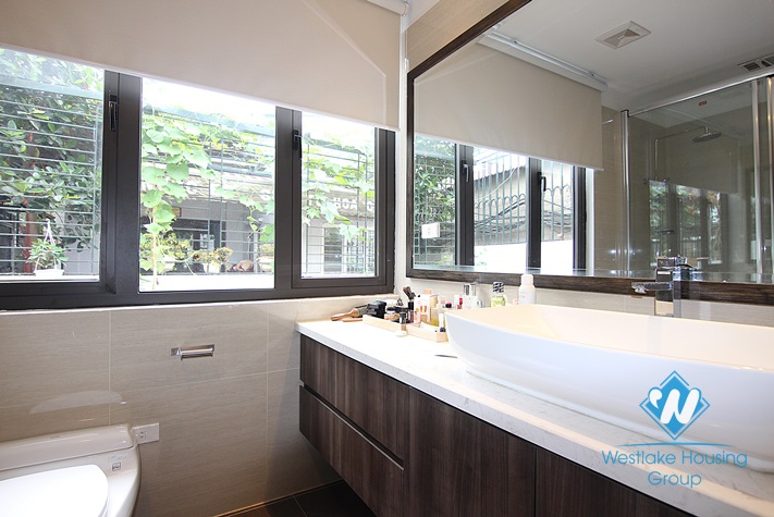 Tay Ho - Modern house by the lake with garden and yard
