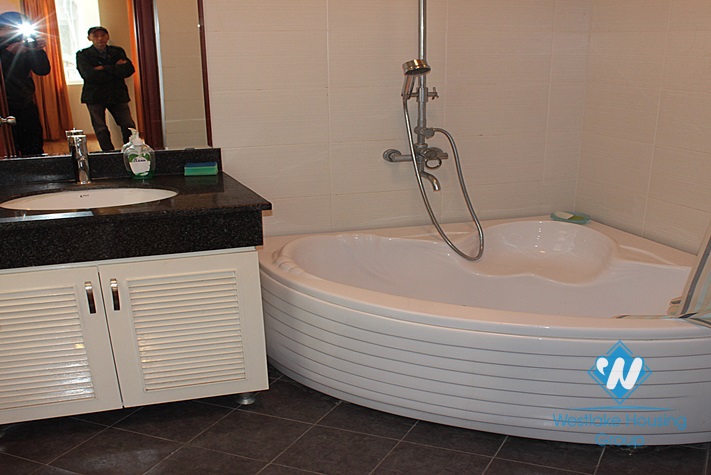 Nice 2 bedrooms apartment for lease in Tu Hoa st, Tay Ho, Hanoi