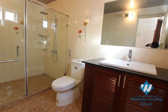 Cheap rental offer 02 bedrooms apartment in Tu Hoa, Tay Ho, Hanoi, Vietnam for lease