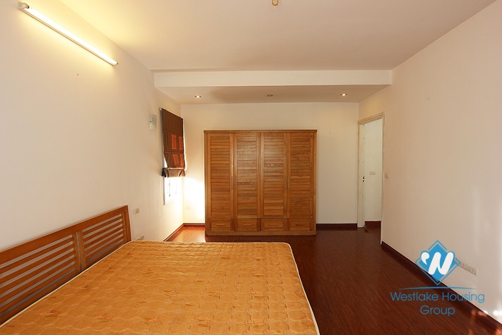 Cheap rental offer 02 bedrooms apartment in Tu Hoa, Tay Ho, Hanoi, Vietnam for lease