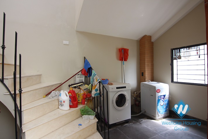 Nice house with nice design for rent in Tay ho area 