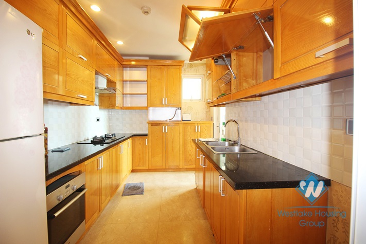 Good quality apartment for rent in Ciputra L Tower, Tay Ho district 