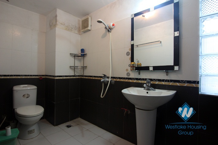 A cheap 3 bedrooms house for rent in Au co, Tay ho