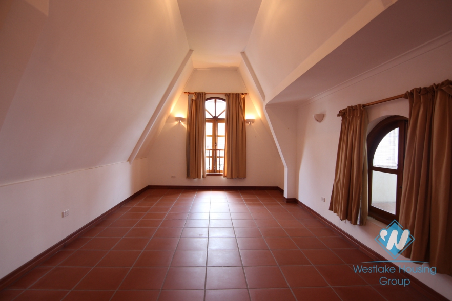 Amazing spacious house with nice garden and swimming pool for rent in Tay Ho