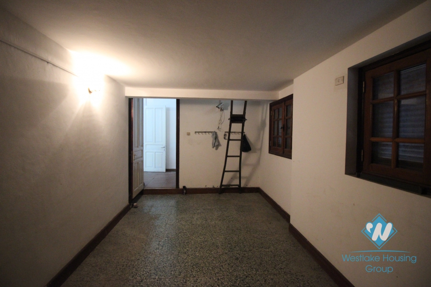 House for rent with car garage, large yard and terrace in Tay Ho, Hanoi