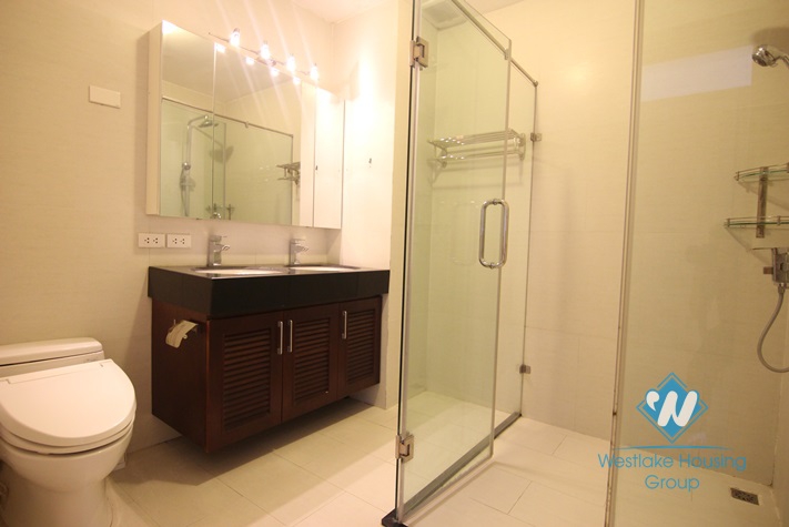 Lake view with big balcony apartment for rent in Xuan Dieu st, tay Ho district 