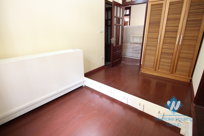 Lovely house with courtyard for rent in Tay Ho