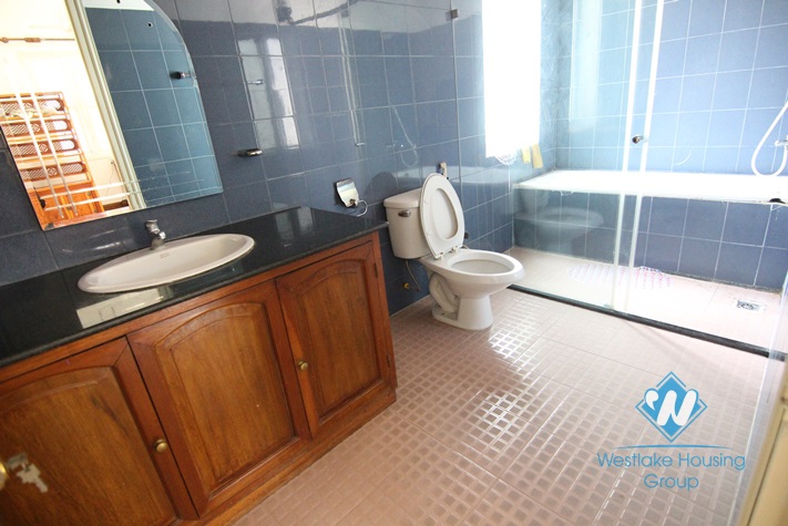 Nice house with lovely balcony for rent in Tay Ho