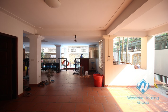 To Ngoc Van 5 bedroom villa with swimming pool for rent