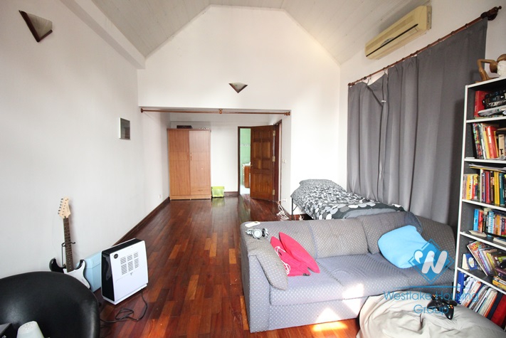 To Ngoc Van 5 bedroom villa with swimming pool for rent