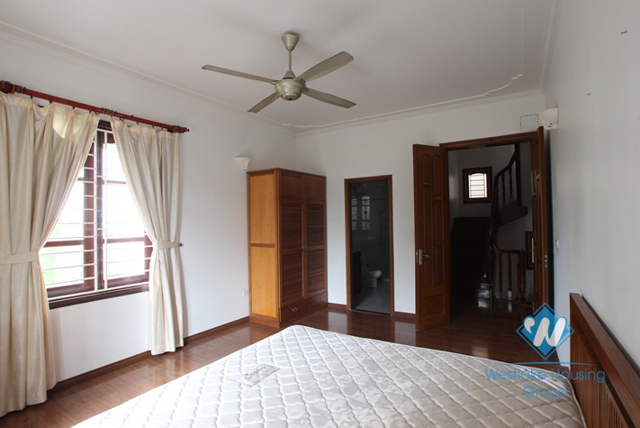 Beautiful house with big courtyard and swimming pool for rent in Xuan Dieu Street, Tay Ho District, Ha Noi