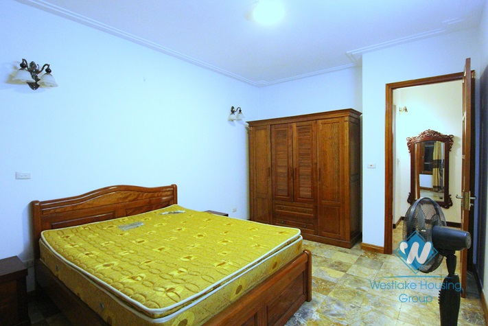 Cosy house for rent in Nghi Tam Village, Tay Ho District, Ha Noi