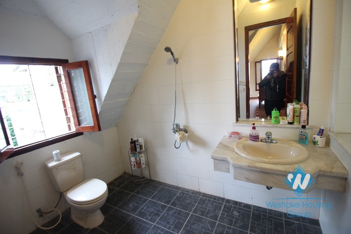 Splendid western style villa with nice yard and beautiful garden near Red River for rent 