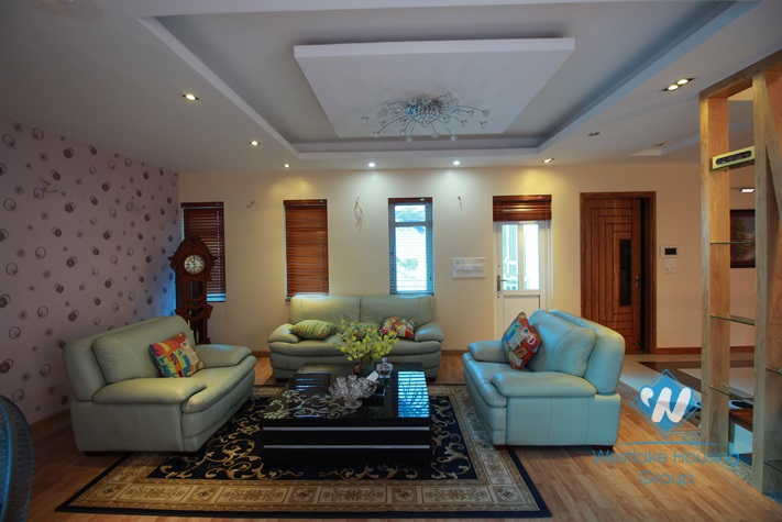 Big house for rent with 6 bedrooms in Tay Ho area