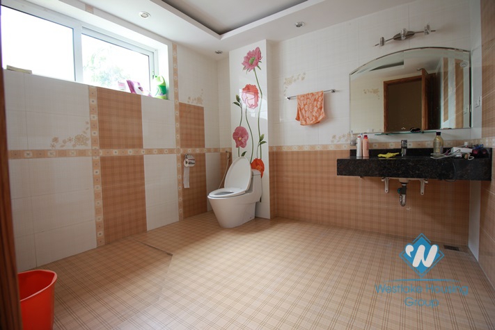 Big house for rent with 6 bedrooms in Tay Ho area