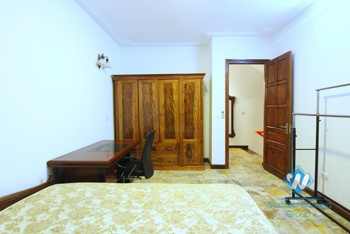 Cosy house for rent in Nghi Tam Village, Tay Ho District, Ha Noi