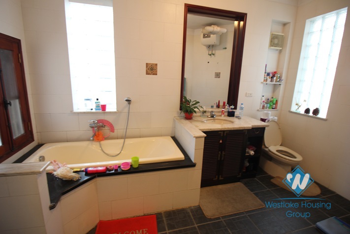 Splendid western style villa with nice yard and beautiful garden near Red River for rent 