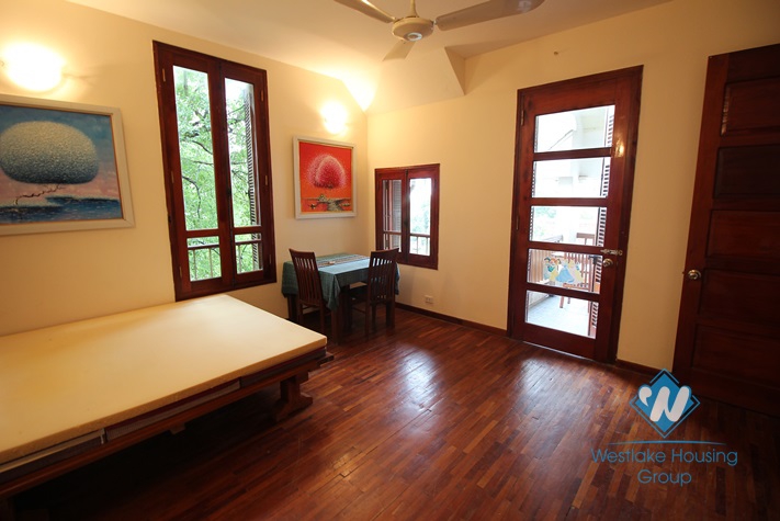 Splendid western style villa with nice yard and beautiful garden near Red River for rent 