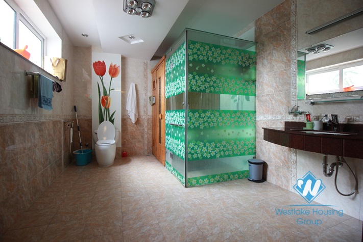 Big house for rent with 6 bedrooms in Tay Ho area