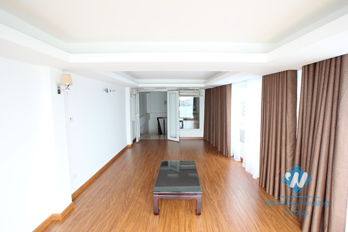Spacious 5 bedrooms house for rent in Tay Ho District, Ha Noi