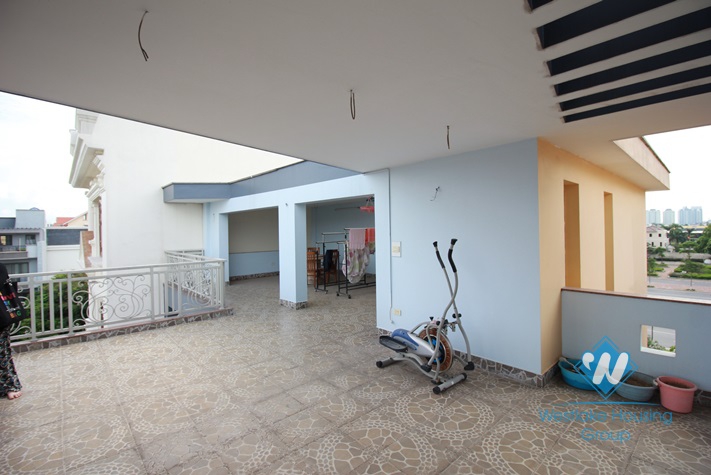 Big house for rent with 6 bedrooms in Tay Ho area