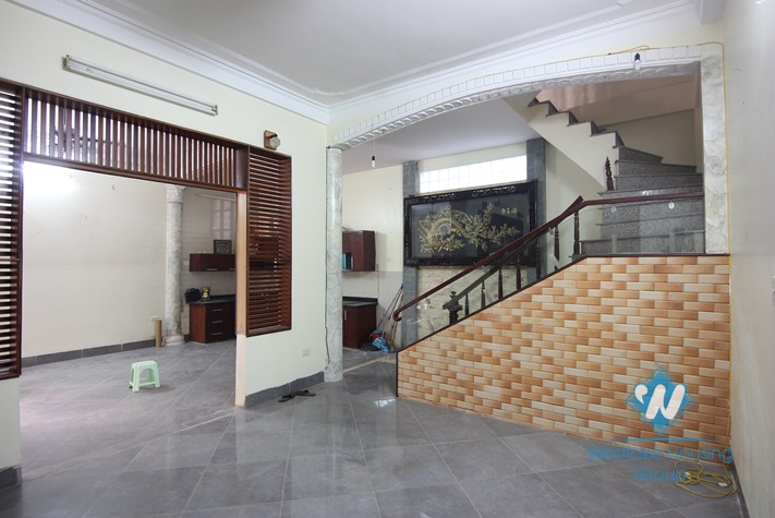 Affordable house with nice bathrooms for rent in Tay Ho